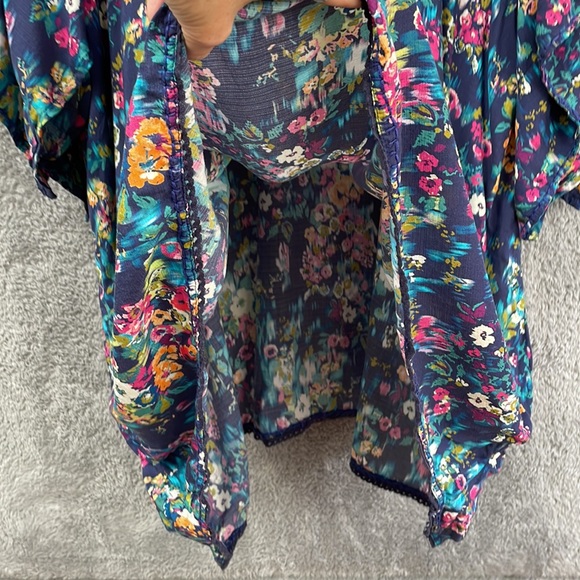 Floral V-Neck Dress - Picture 10 of 13